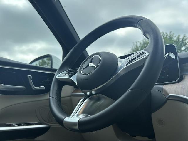 Photo of 2024 Polar White Mercedes-Benz C-Class