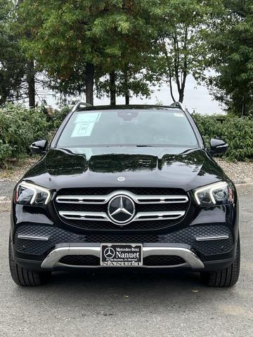 Photo of 2022 Black Mercedes-Benz GLE 350