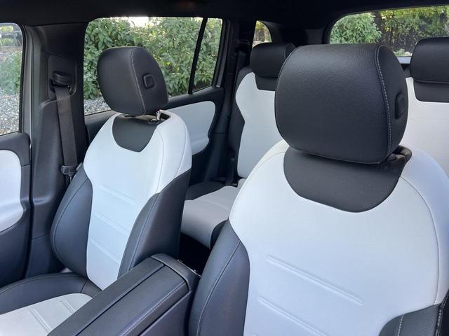 Photo of 2022 Grey Mercedes-Benz GLB 250