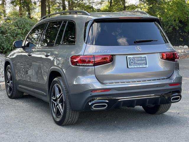 Photo of 2022 Grey Mercedes-Benz GLB 250