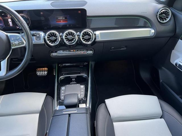 Photo of 2022 Grey Mercedes-Benz GLB 250