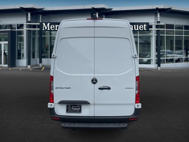 Photo of 2025 Arctic White Mercedes-Benz Sprinter 2500