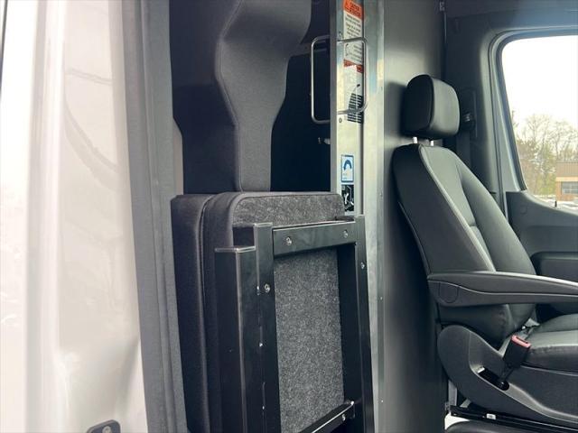 Photo of 2025 Arctic White Mercedes-Benz Sprinter 2500