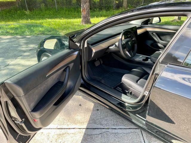 Photo of 2022 Black Tesla Model 3