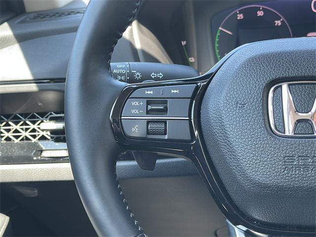Photo of 2025 Solar Silver Metallic Honda Accord Hybrid
