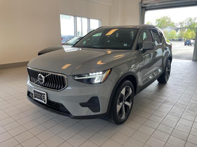 2025 Volvo XC40