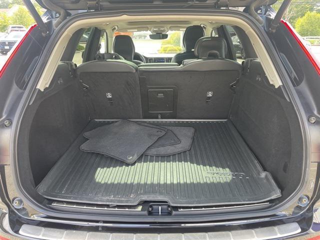 Photo of 2023 Onyx Black Metallic Volvo XC60