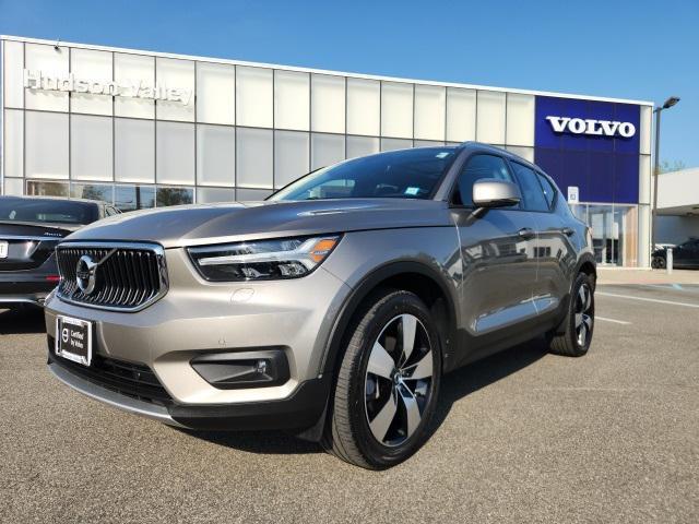 2022 Volvo XC40
