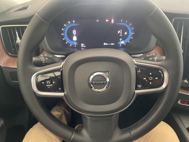 Photo of 2023 Fusion Red Metallic Volvo XC60