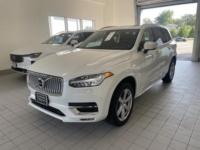 Photo of 2024 Crystal White Metallic Volvo XC90
