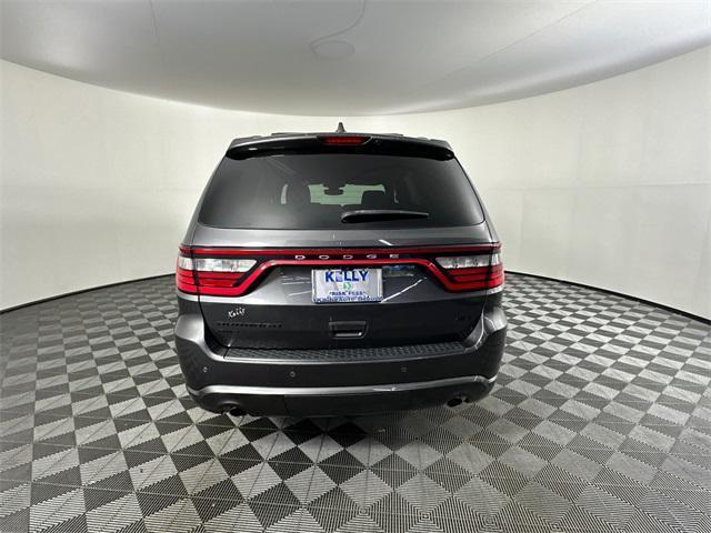 Photo of 2017 Granite Clearcoat Metallic Dodge Durango