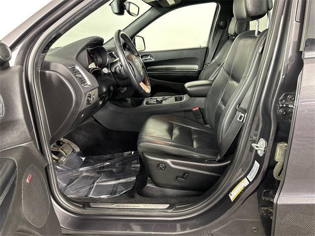 Photo of 2017 Granite Clearcoat Metallic Dodge Durango