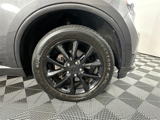 Photo of 2017 Granite Clearcoat Metallic Dodge Durango