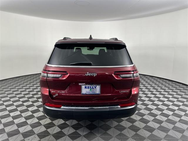 Photo of 2021 Velvet Red Pearlcoat Jeep Grand Cherokee L