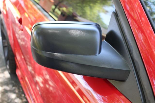 Photo of 2007 Torch Red Ford Mustang
