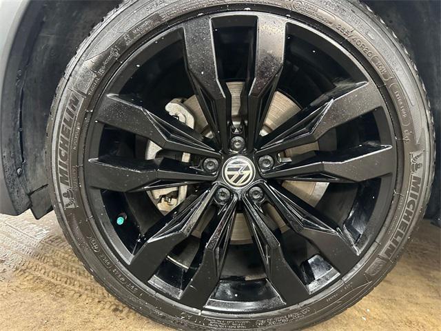 Photo of 2021 Pure White Volkswagen Tiguan