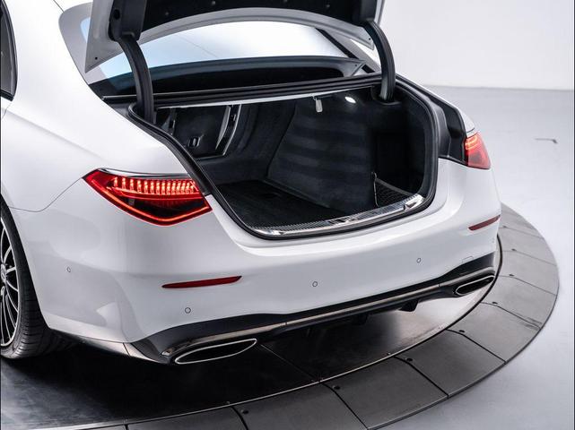 Photo of 2024 Moonlight White Mercedes-Benz S-Class