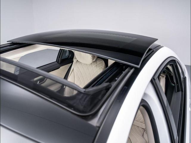 Photo of 2024 Moonlight White Mercedes-Benz S-Class