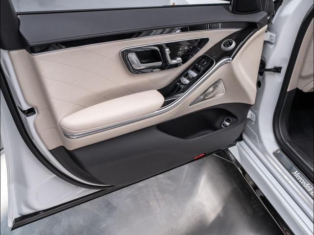 Photo of 2024 Moonlight White Mercedes-Benz S-Class