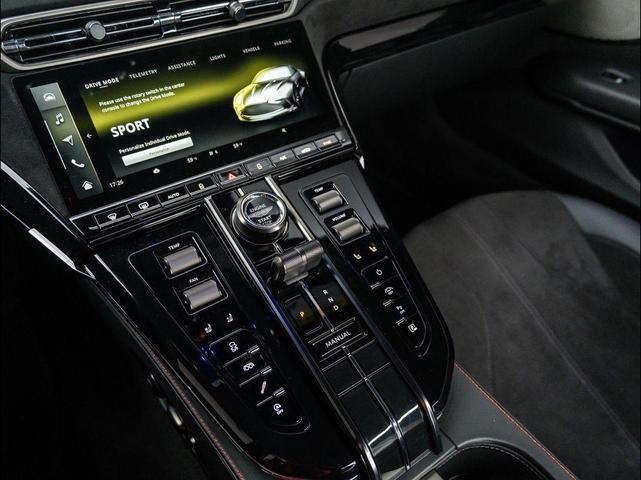 Photo of 2025 Lunar White Aston Martin Vantage