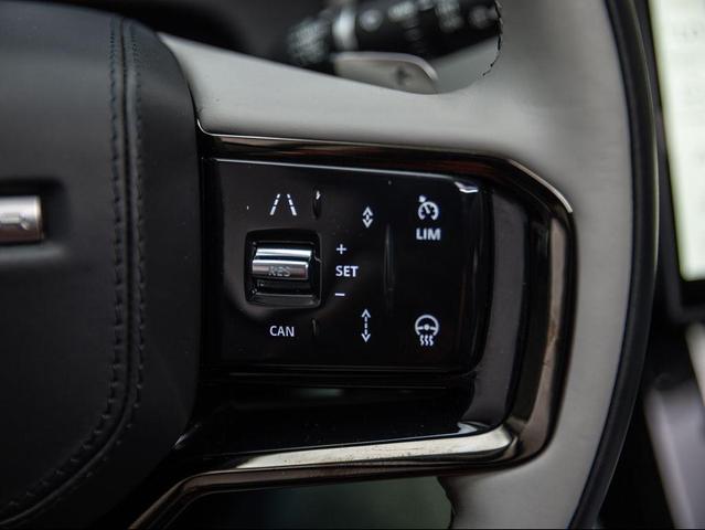 Photo of 2025 Fuji White Land Rover Range Rover Velar