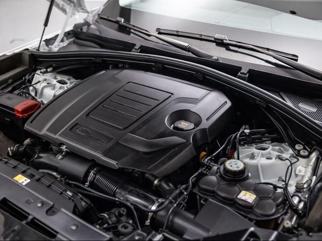 Photo of 2025 Fuji White Land Rover Range Rover Velar