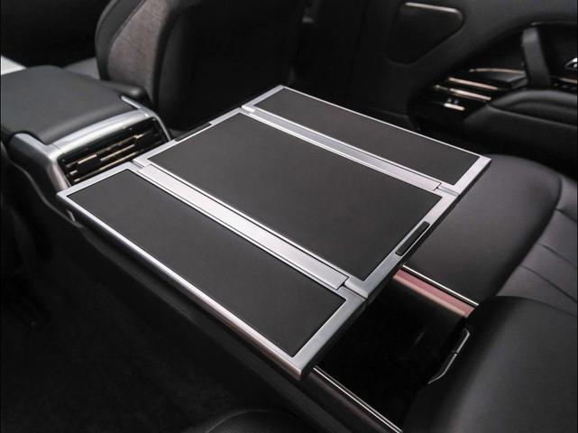 Photo of 2025 Carpathian Grey Land Rover Range Rover