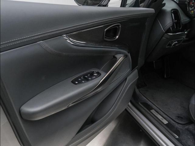Photo of 2025 Silver Aston Martin DBX