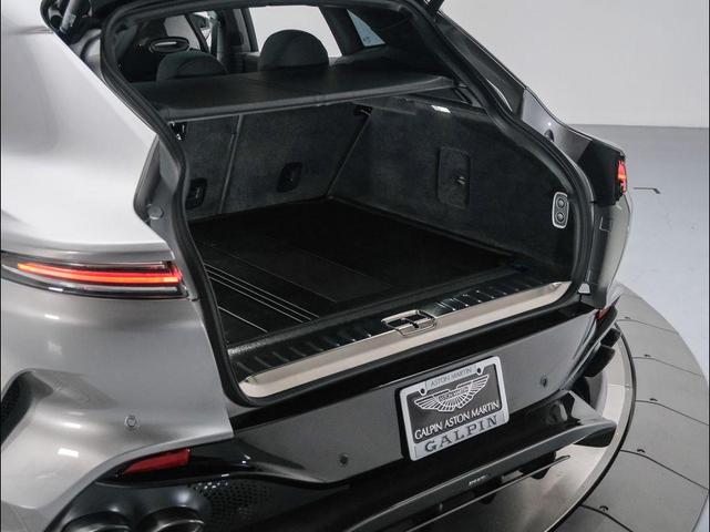 Photo of 2025 Silver Aston Martin DBX