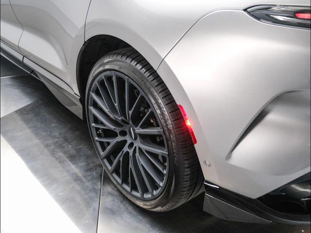 Photo of 2025 Silver Aston Martin DBX