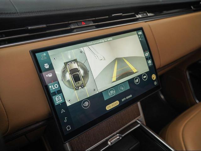 Photo of 2025 Fuji White Land Rover Range Rover