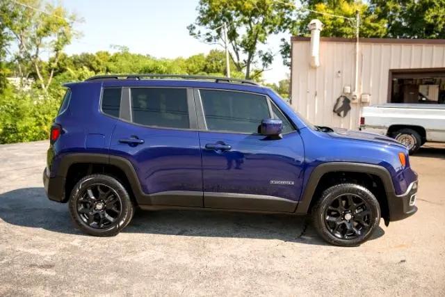 Photo of 2018 Jetset Blue Jeep Renegade