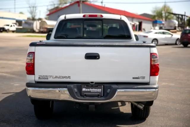 Photo of 2005 Natural White Toyota Tundra