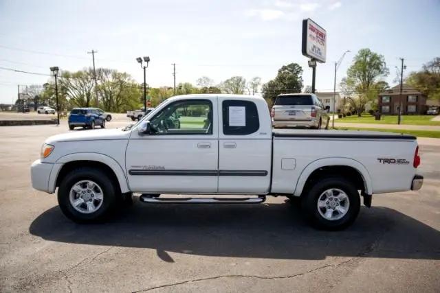 Photo of 2005 Natural White Toyota Tundra