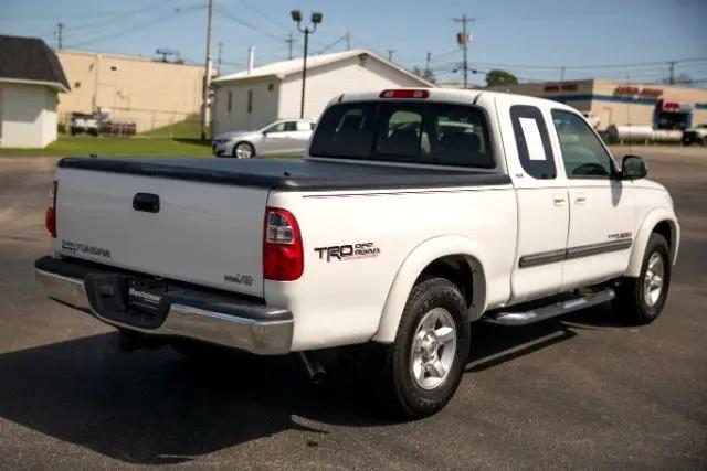 Photo of 2005 Natural White Toyota Tundra
