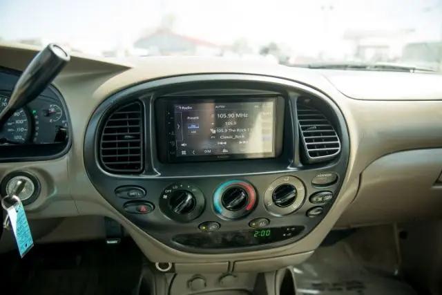 Photo of 2005 Natural White Toyota Tundra