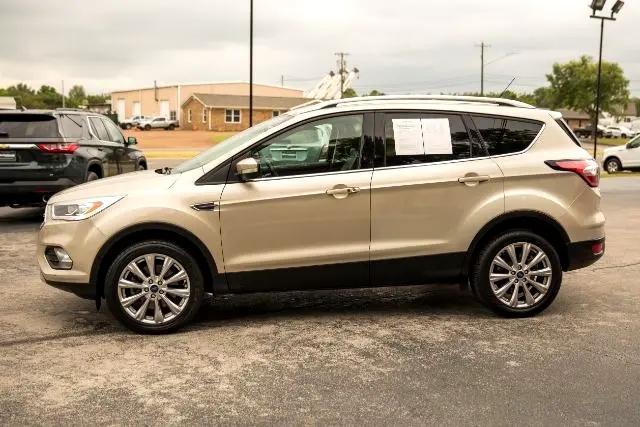 Photo of 2018 White Gold Metallic Ford Escape