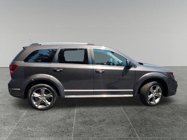 Photo of 2016 Granite Crystal Metallic Clearcoat Dodge Journey