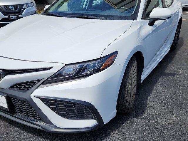 Photo of 2022 White Toyota Camry