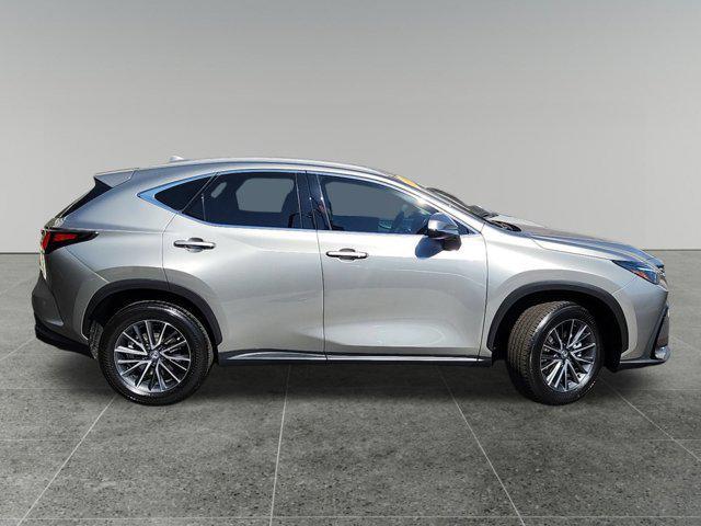 Photo of 2024 Atomic Silver Lexus NX 350h