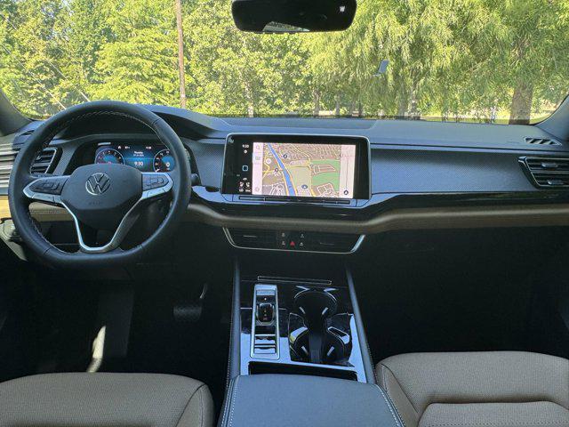 Photo of 2026 Deep Black Pearl Volkswagen Atlas Cross Sport
