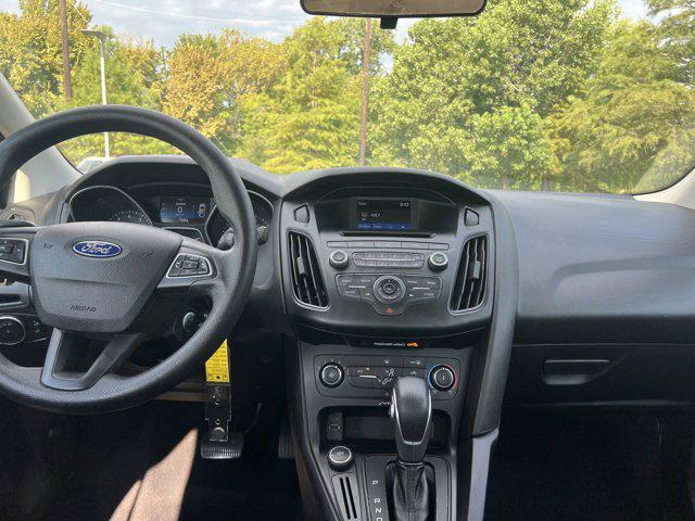 Photo of 2015 Magnetic Ford Focus