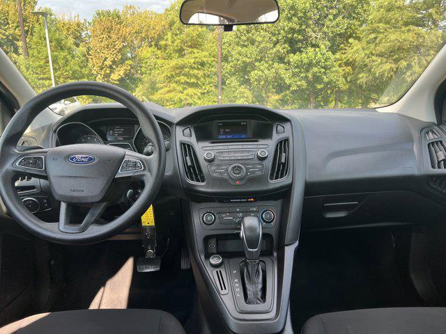 Photo of 2015 Magnetic Ford Focus