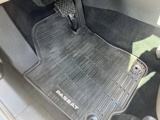 Photo of 2020 Platinum Gray Metallic Volkswagen Passat