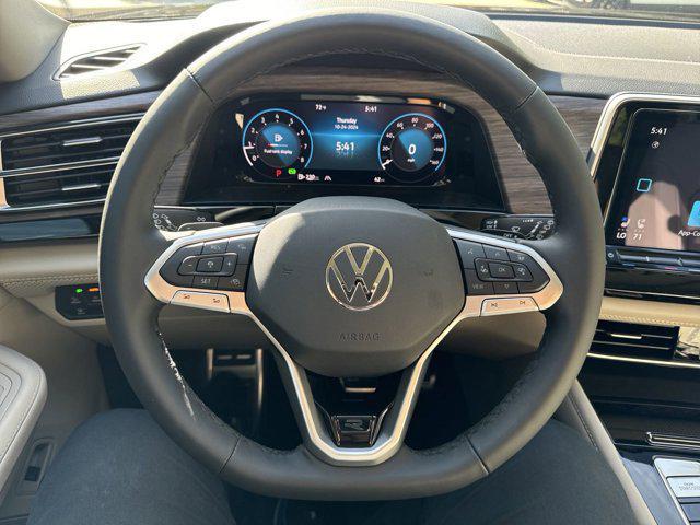 Photo of 2025 Pure Gray Volkswagen Atlas