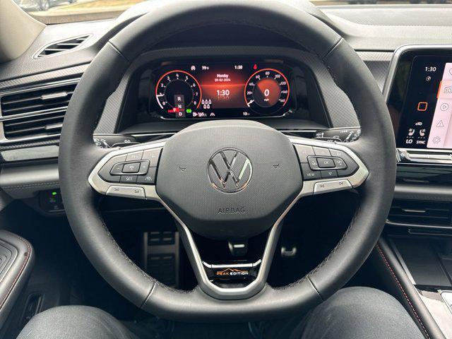 Photo of 2025 Pure Gray Volkswagen Atlas