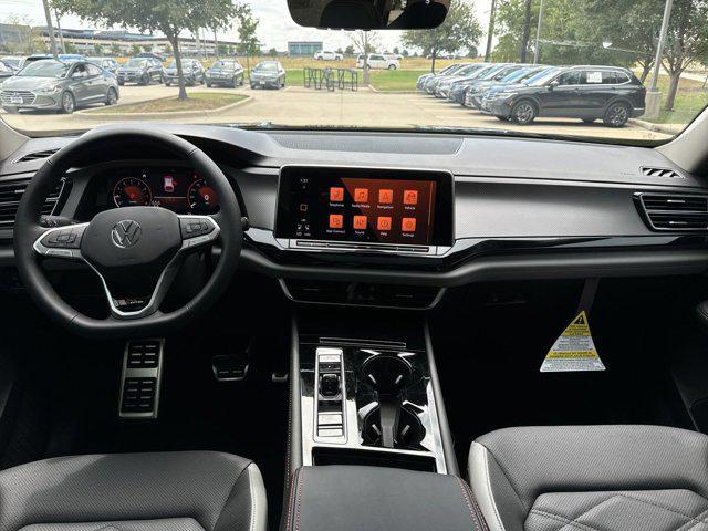 Photo of 2025 Pure Gray Volkswagen Atlas