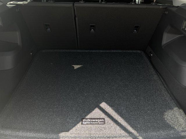 Photo of 2025 Pure White Volkswagen Tiguan