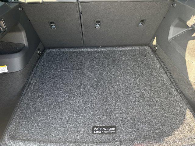 Photo of 2025 Sandstone Volkswagen Tiguan
