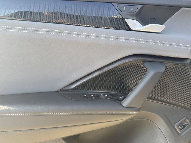 Photo of 2025 Sandstone Volkswagen Tiguan